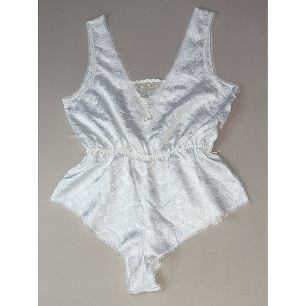 Vintage 80s Lily of France White Satin Lace sleepwear lingerie Romper Bodysuit m